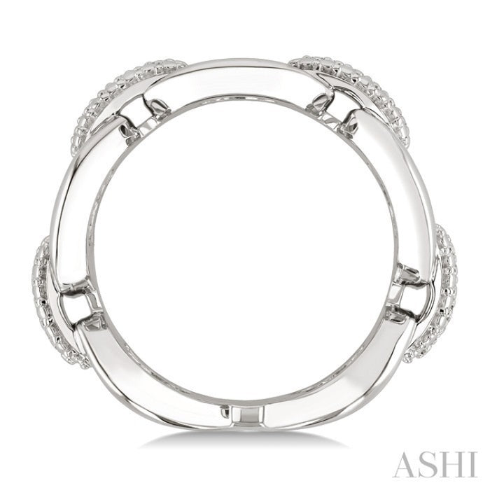 1/20 Ctw Round Cut Diamond Oval Shape D-Link Bold Fashion Ring in Sterling Silver