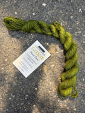 Chelsea Luxe Glitter Needlepoint Thread Leaf