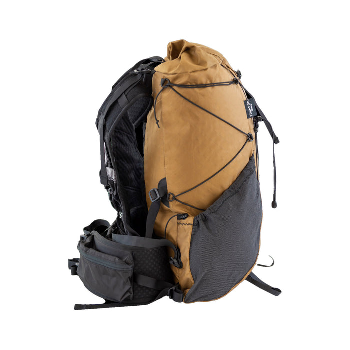 Flight 30 Ultra Running Backpack in Gray/Green