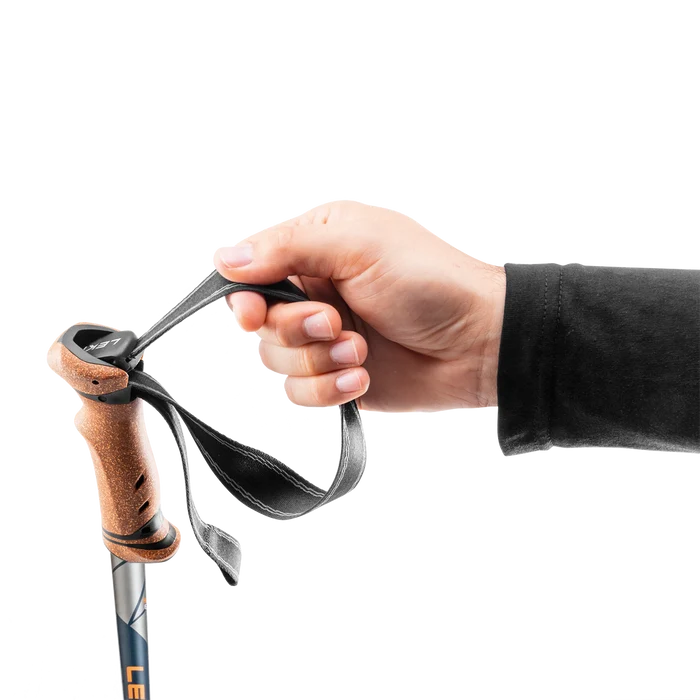 hang holding lekki trekking pole sleeve