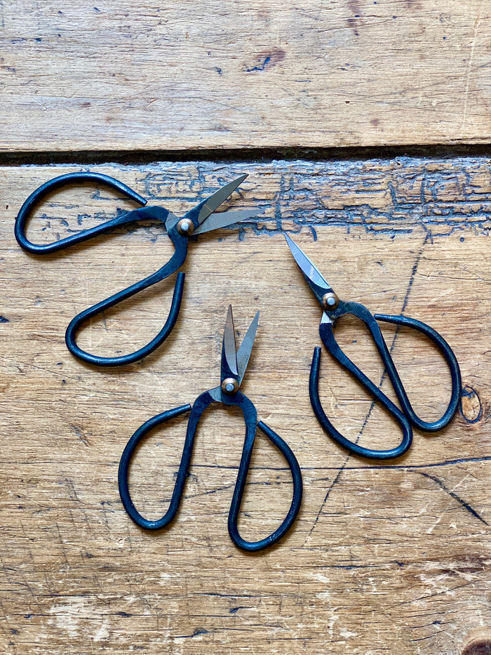 Vintage Style Metal Scissors
